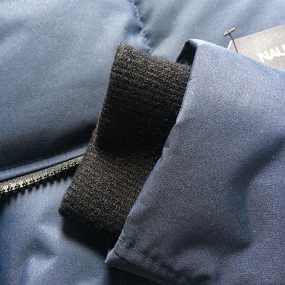 Luxurious Nautica Water Resistant Navy Warm Puffer Parka - Picture 16 of 16